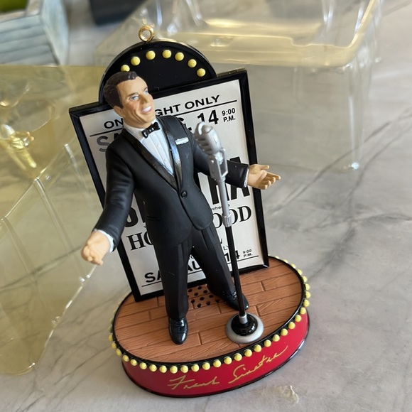 🎶 FRANK SINATRA - Musical Christmas Ornament - 1999 series - Brand new in box - Picture 6 of 15